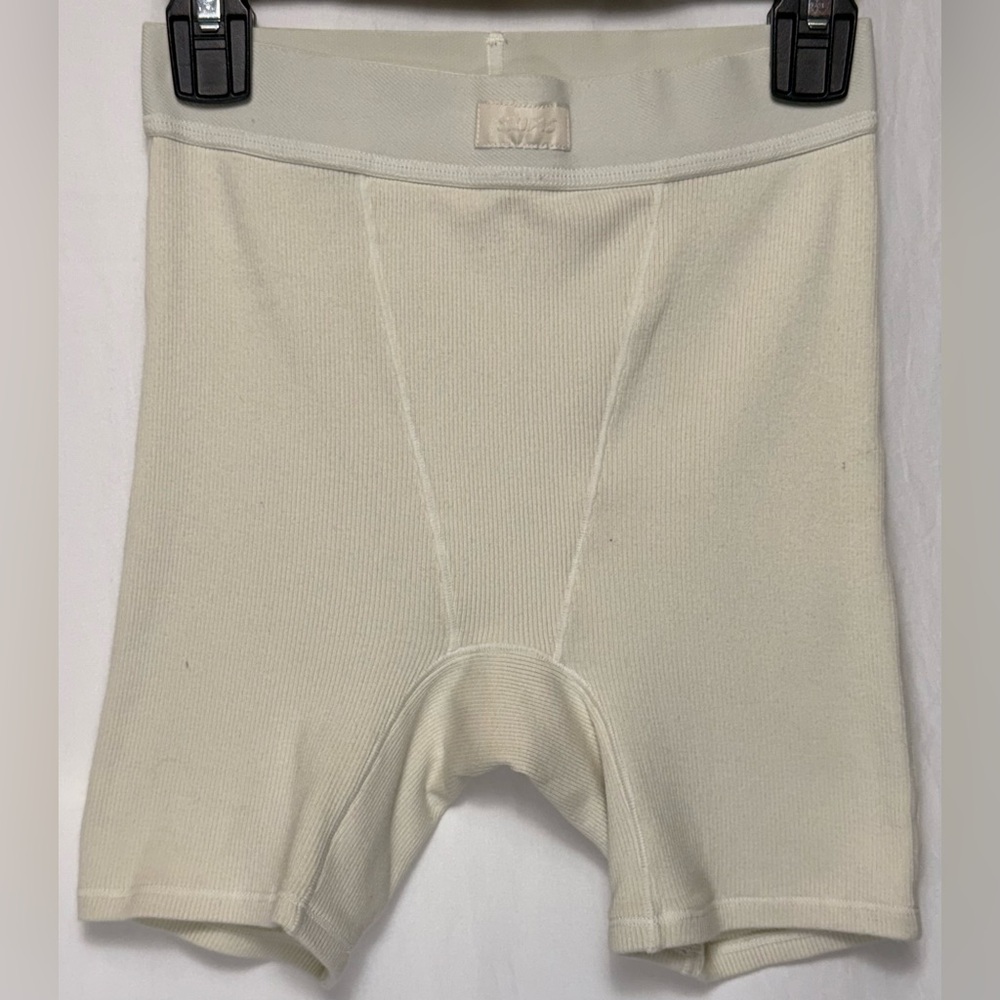 SKIMS Ribbed Boxer Briefs - Picture 2 of 5